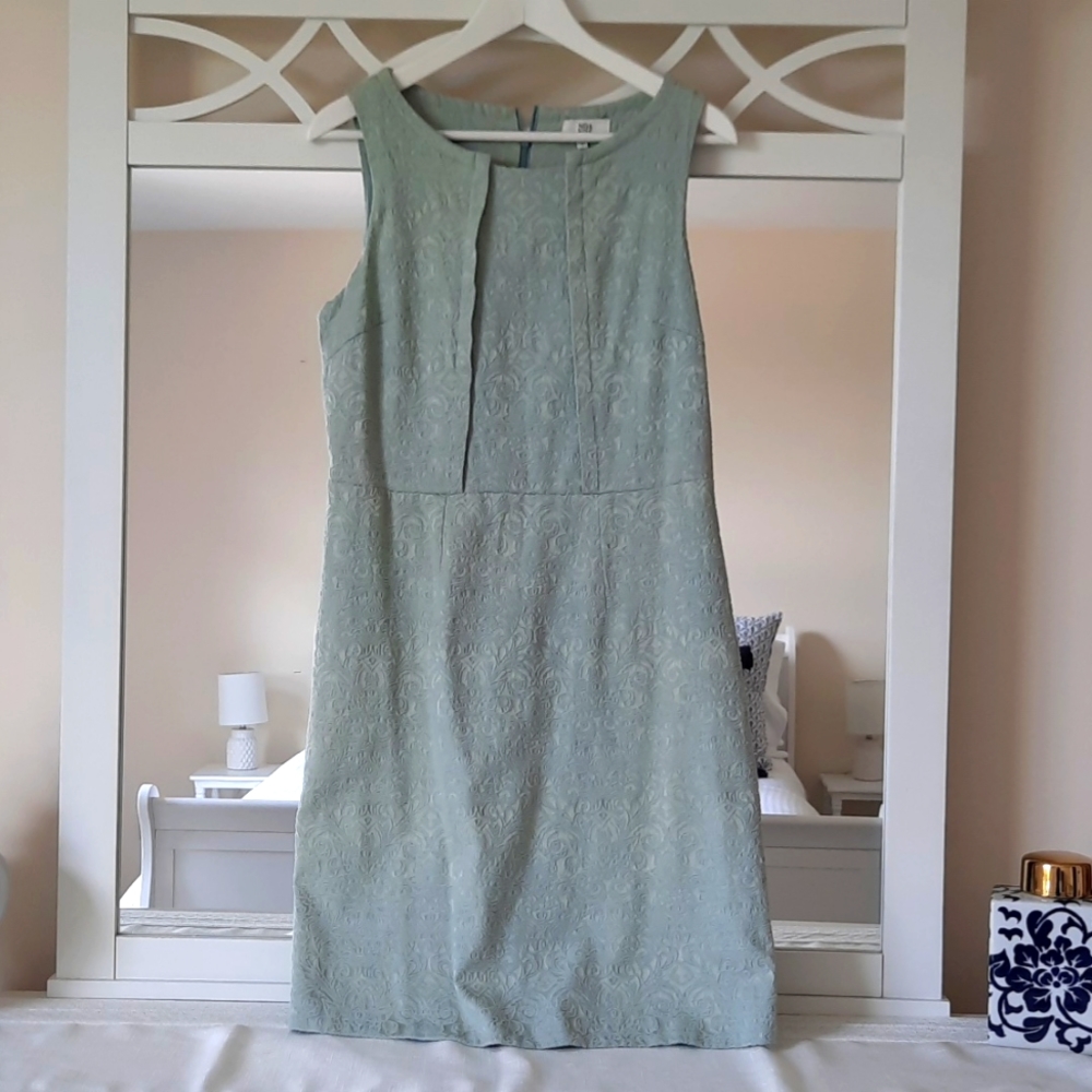 Pale Green Knee Length Dress